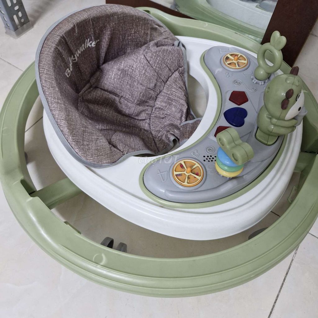 Xe tập đi Babywalker Xám. Mua bán Mẹ và bé tại Quận 11 Tp Hồ Chí Minh được đăng bởi LU VĨNH HÁN hình 1