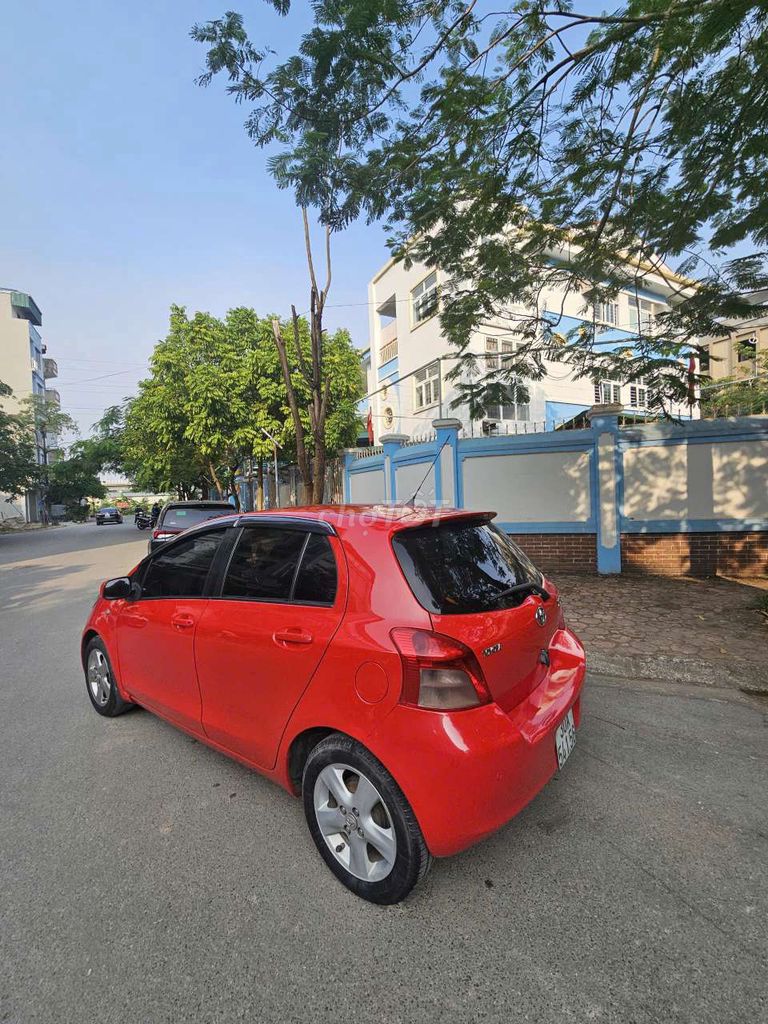 Bán xe Toyota Yaris 1.3 AT nhập Nhật Bản