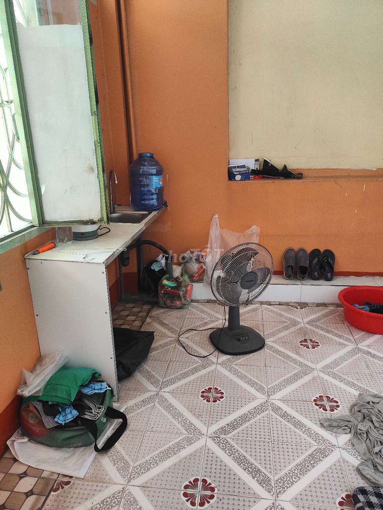 phòng trọ đủ tiện nghi 