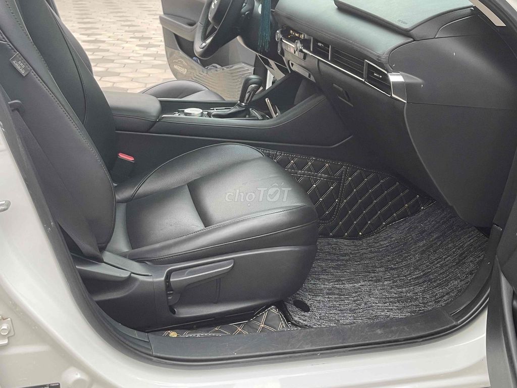 Cần Bán Mazda 3 2023 1.5 bản luxury xe đẹp. Mua bán Ô tô tại Quận Hoàng Mai Hà Nội được đăng bởi Anh Tuy hình 9
