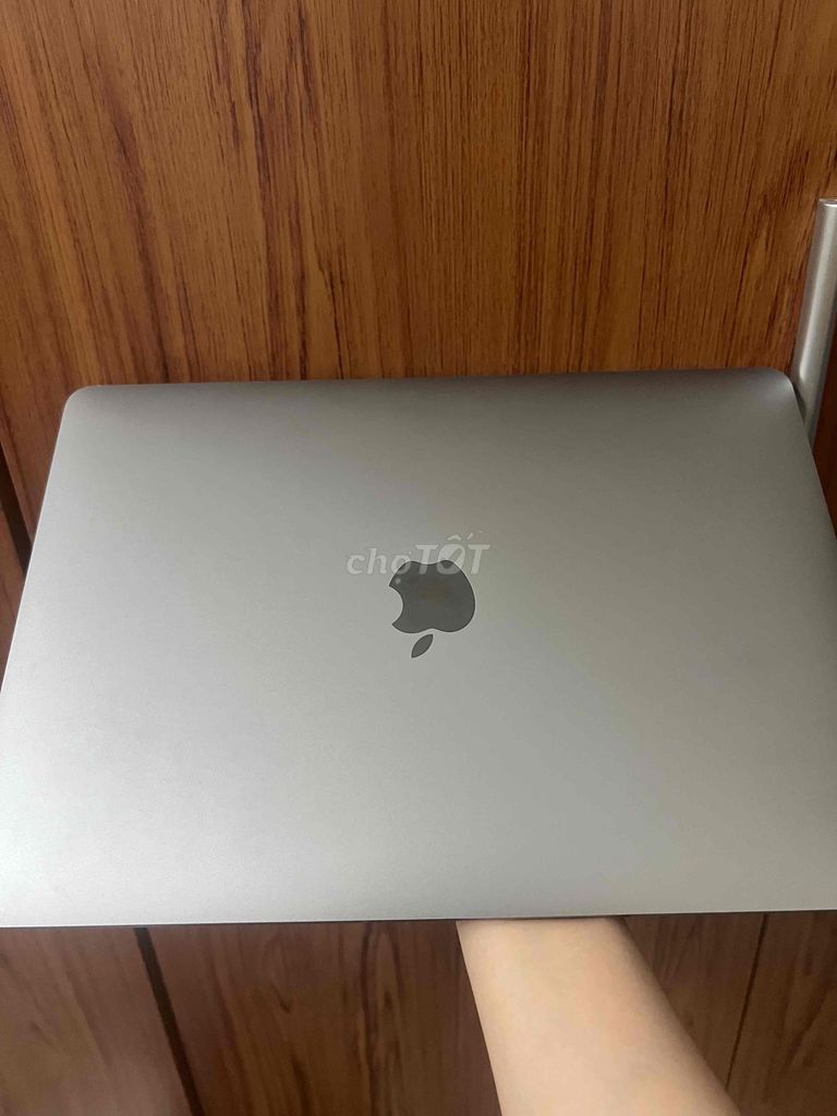 Apple MacBook Pro 2019 Xám. Mua bán Laptop tại Quận Thanh Khê Đà Nẵng được đăng bởi Võ Ngọc Khánh Nhi hình 1