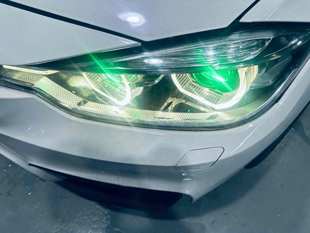 BMW 3 Series 2013 320i - 80000 km. Mua bán Ô tô tại Quận Gò Vấp Tp Hồ Chí Minh được đăng bởi Nam 48 AUTO hình 5