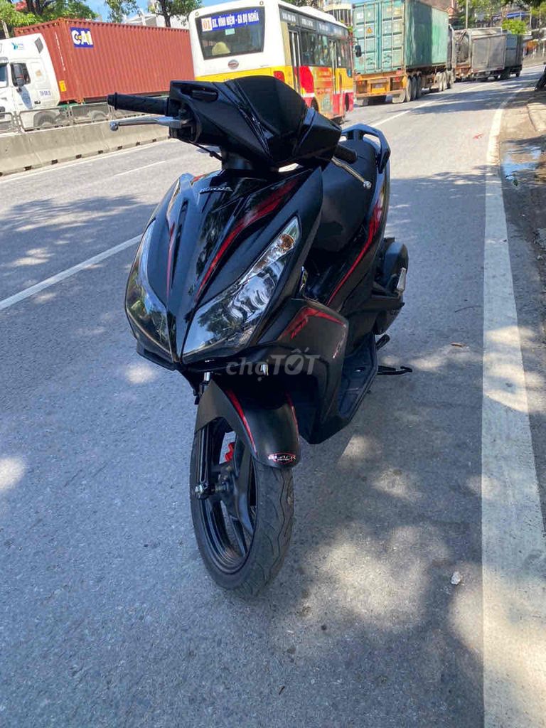Honda airblade 125 đời cao zin đẹp như hình. Mua bán Xe máy tại Quận Hồng Bàng Hải Phòng được đăng bởi Ly  hình 1