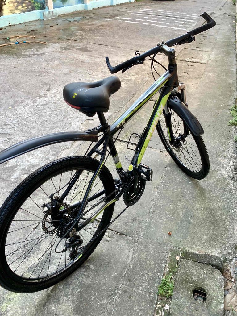 Thanh lý xe đạp TRINX M136 size 26 khung nhôm. Mua bán Xe đạp tại Thị xã Sơn Tây Hà Nội được đăng bởi Hùng Dương hình 3