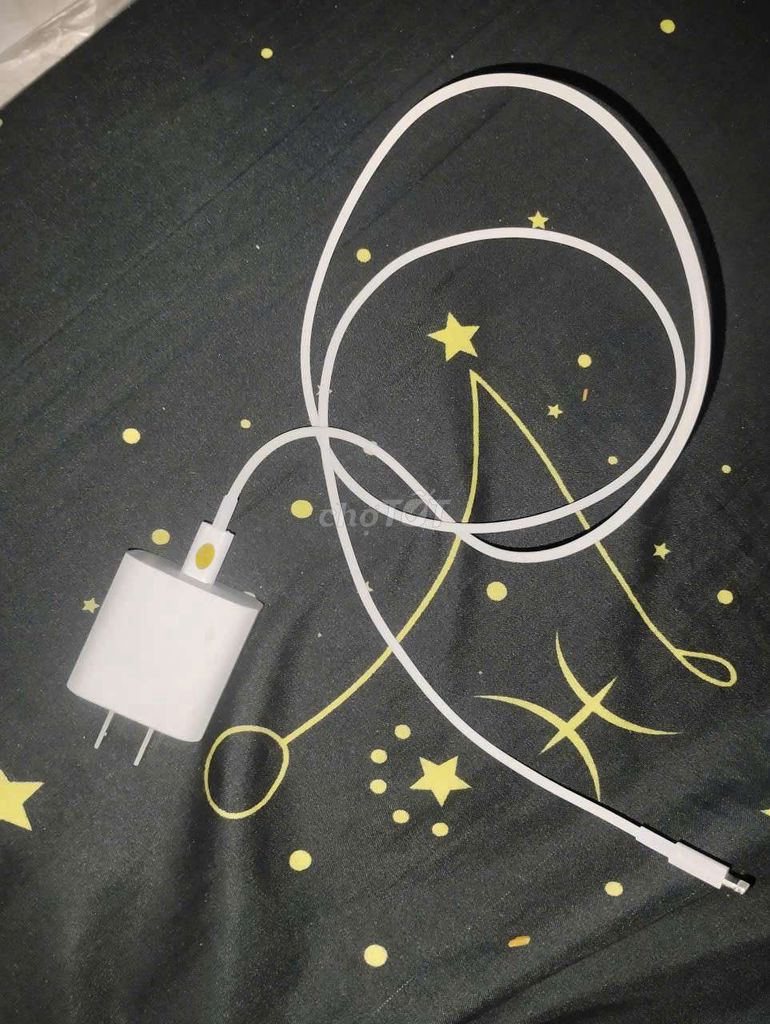 Bộ sạc Apple Chính hãng Trắng. Mua bán Phụ kiện (Màn hình, Chuột...) tại Thành phố Long Khánh Đồng Nai được đăng bởi trần quy hình 1