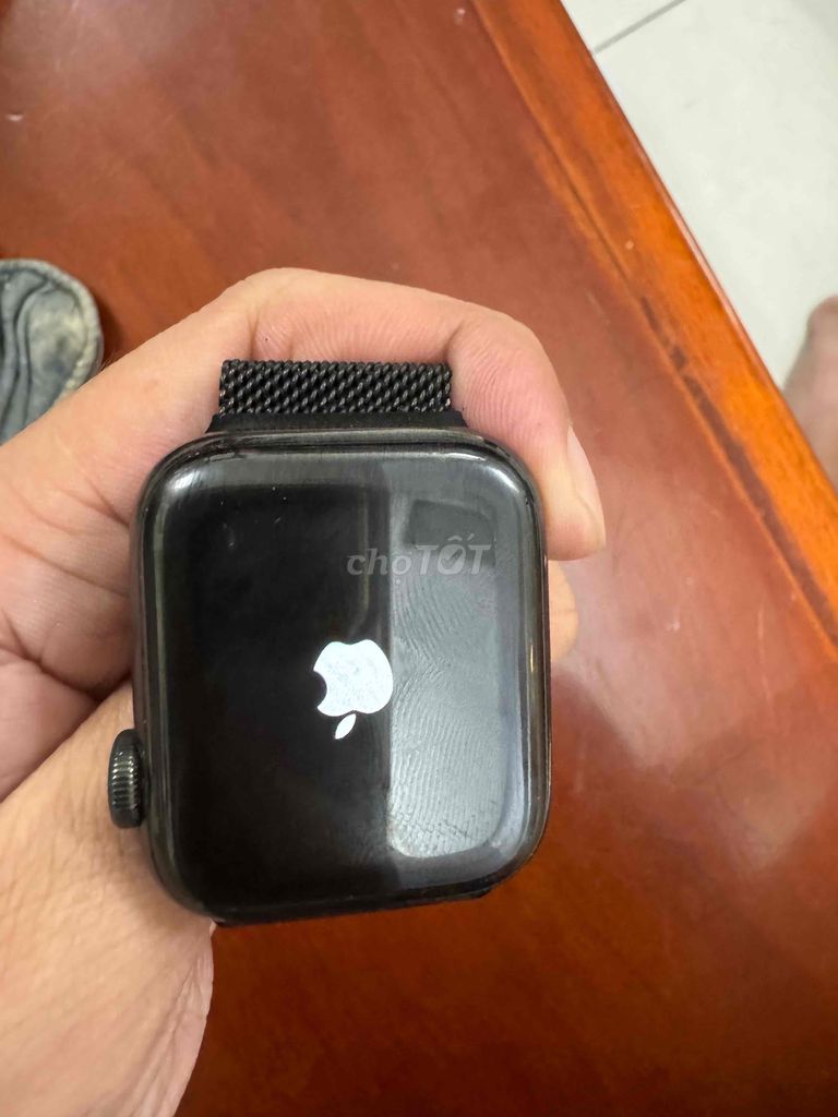 Apple watch seri 5 40mm bản THÉP