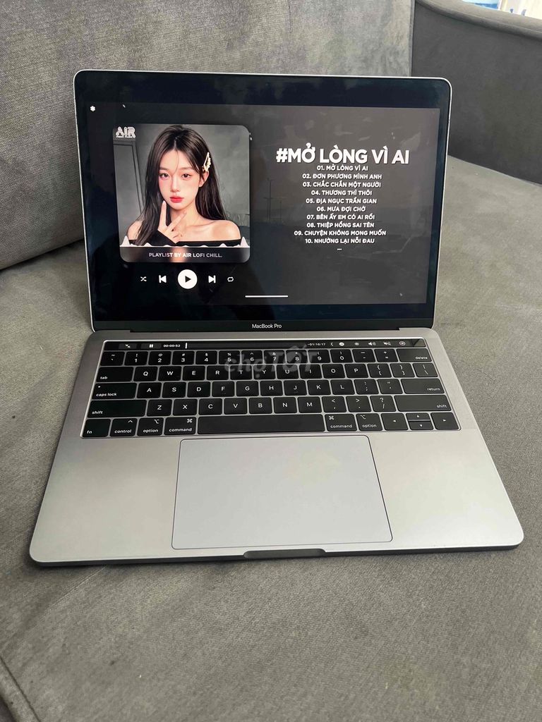 Apple Macbook Pro 2018 I5 8GB/512GB 2K Bạc. Mua bán Laptop tại Quận Đống Đa Hà Nội được đăng bởi HQ Computer hình 1