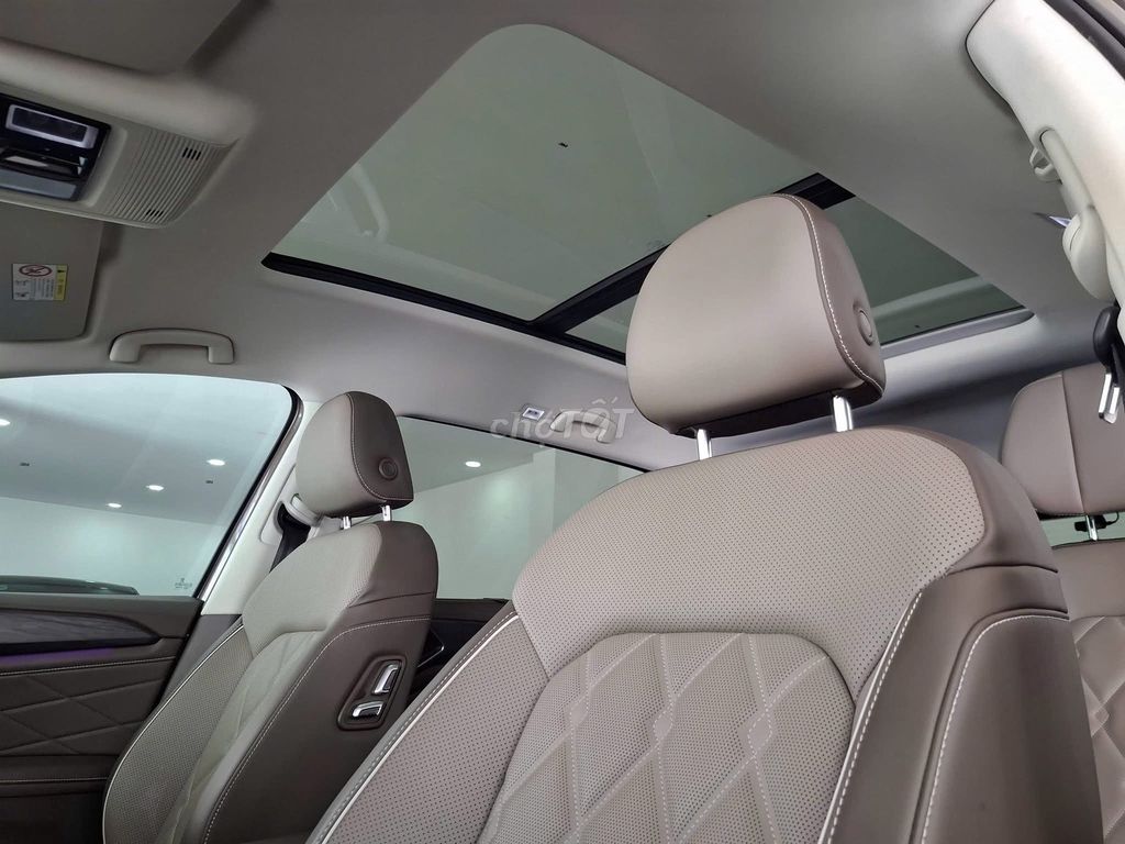 Volkswagen Viloran Luxury sx 2024 - 29000 km. Mua bán Ô tô tại Quận Tân Phú Tp Hồ Chí Minh được đăng bởi Phước Nguyễn hình 7