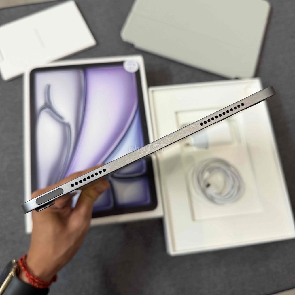 iPad Air M4 11in wifi 128gb Gray chính hãng TGDĐ. Mua bán Máy tính bảng tại Quận Đống Đa Hà Nội được đăng bởi đức phạm hình 1