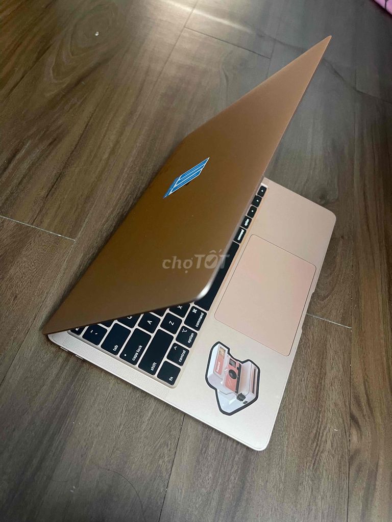 Macbook air 13” 2020 gold i3/8g/256g bh 3 tháng