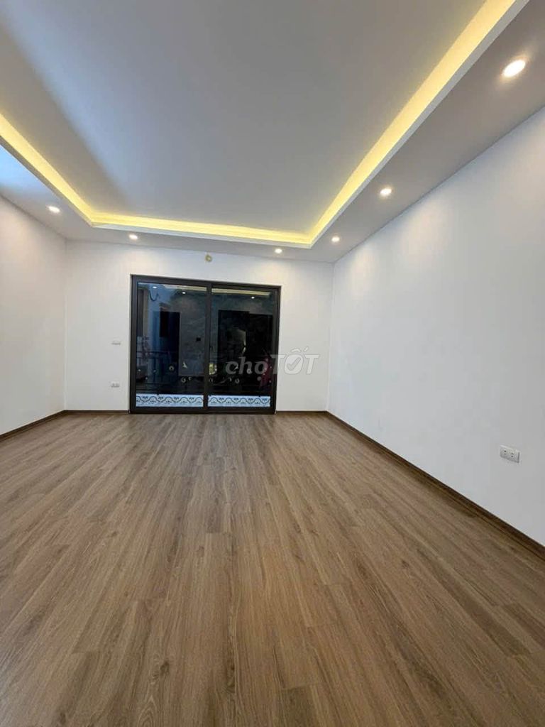 Красивый дом Thanh Tri - 40 м² - 4 спальни - парковка