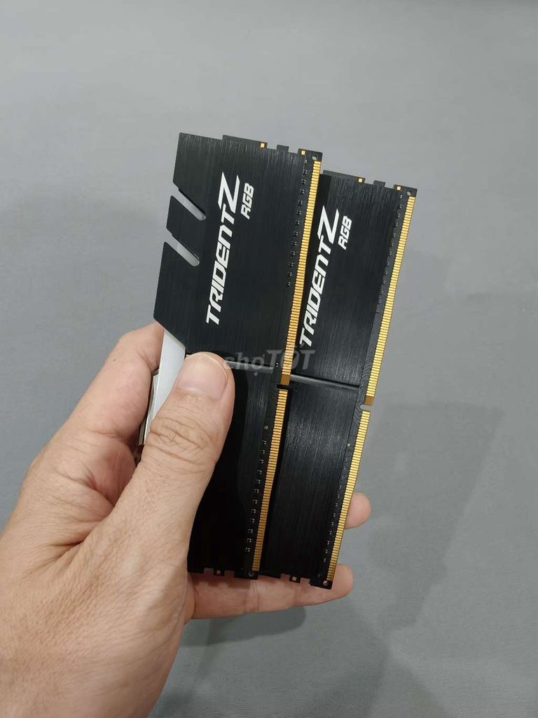 RAM G.Skill TridentZ RGB DDR4 16GB Đen. Mua bán Linh kiện (RAM, Card...) tại Thành phố Thủ Dầu Một Bình Dương được đăng bởi Leon Nguyễn hình 1