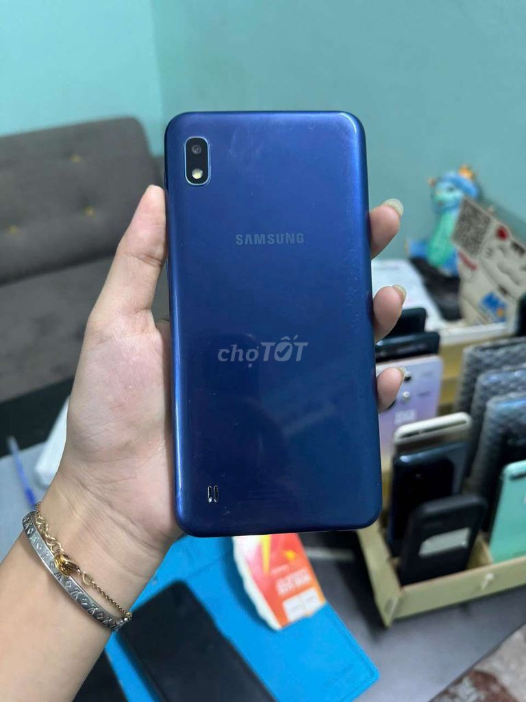 Samsung A10, 32GB, pin ok, nặng tăng giảm. Mua bán Điện thoại tại Thành phố Thủ Dầu Một Bình Dương được đăng bởi Phước Mobile hình 1