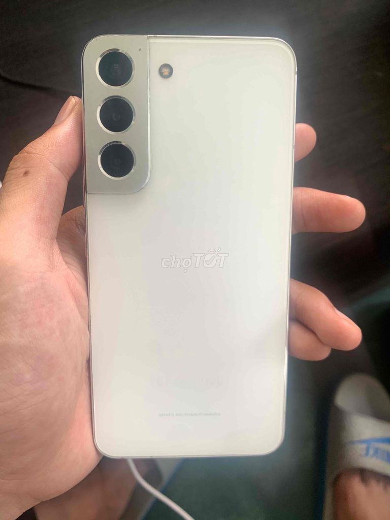 Samsung Galaxy S22 Trắng. Mua bán Điện thoại tại Quận Kiến An Hải Phòng được đăng bởi Quyendepchai hình 1