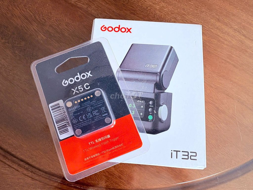 Đèn flash máy ảnh Godox iT32 + đế X5C Canon. Mua bán Máy ảnh, Máy quay tại Huyện Gia Lâm Hà Nội được đăng bởi Ngô Tuấn Phúc hình 1