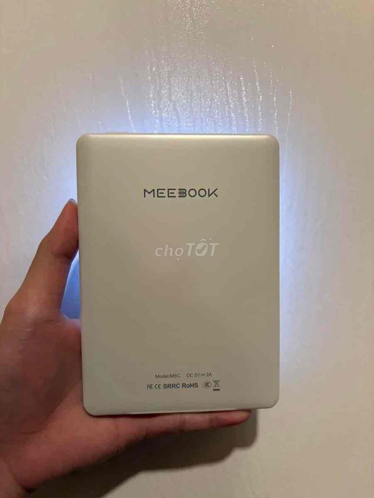 MeeBook M6c mua ở máy đọc sách tốt còn bảo hành.