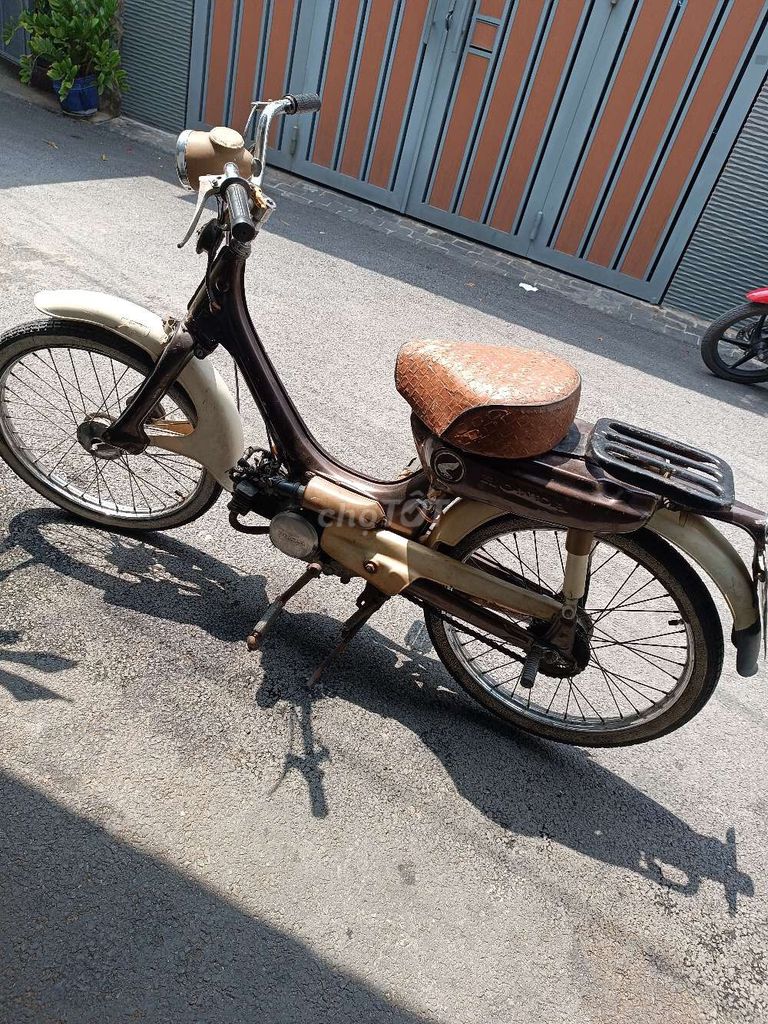 Honda PC 50 коричневый, белый б/у