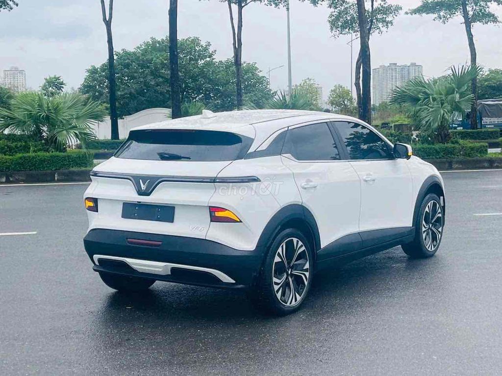 VinFast VF 6 Plus 2024 Trắng 5 vạn km. Mua bán Ô tô tại Quận Hoàng Mai Hà Nội được đăng bởi Dương Xuân Trường hình 6