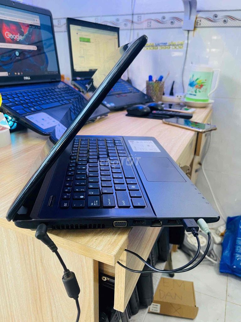 Laptop Asus Core i7 + Ram 10GB & Pin Cầm Ok