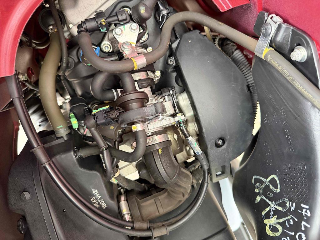 Vespa iget Phố - 16.000 2 khoá. Mua bán Xe máy tại Thành phố Buôn Ma Thuột Đắk Lắk được đăng bởi Nguyễn hoàng Anh hình 4