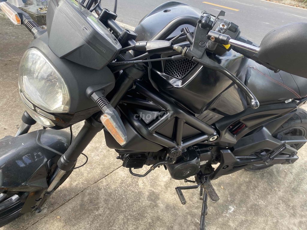 xe moôt con 100c. Mua bán Xe máy tại Thị xã Tân Uyên Bình Dương được đăng bởi Allain hình 4