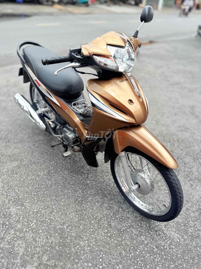 Honda Wave S объемом 110 куб. см в 2014 году. ПОДДЕРЖКА НОЖА ZEN