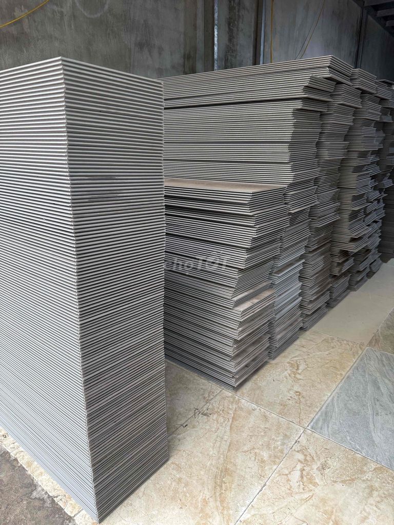 Sàn nhựa cắt lô vân gỗ nhạt 7mm thanh lý dọn kho. Mua bán Nội thất, đồ gia dụng khác tại Quận Hà Đông Hà Nội được đăng bởi Le Văn Thái hình 1