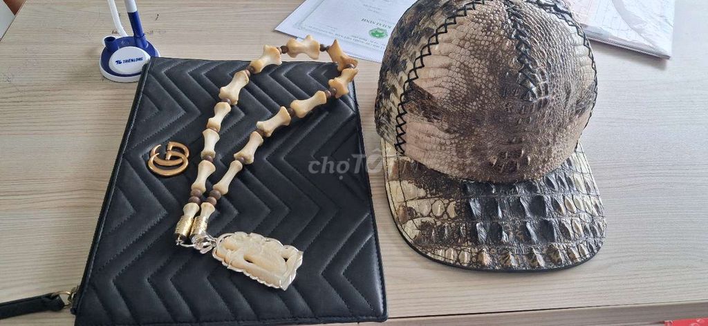 Dây chuyền Xương Unisex Nâu Trắng. Mua bán Phụ kiện thời trang khác tại Thành phố Hạ Long Quảng Ninh được đăng bởi Trường béo  hình 1