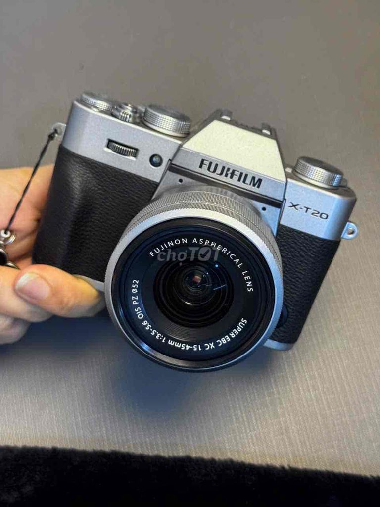 Máy ảnh Fujifilm X-T20 Bạc, Đen ống kính 15-45mm. Mua bán Máy ảnh, Máy quay tại Quận 3 Tp Hồ Chí Minh được đăng bởi Lê Thuỳ  hình 1