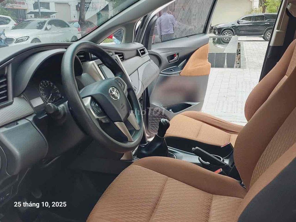 Toyota Innova 2019 2.0E - 100000 km. Mua bán Ô tô tại Quận Hoàng Mai Hà Nội được đăng bởi Dương Xuân Trường hình 9
