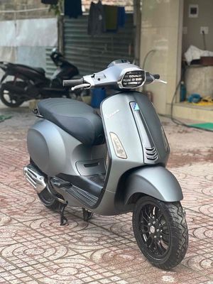 Vespa Sprint iGet 2018 Abs 🇮🇹 Chính chủ. Mua bán Xe máy tại Thành phố Vinh Nghệ An được đăng bởi Jimmy Nguyễn 