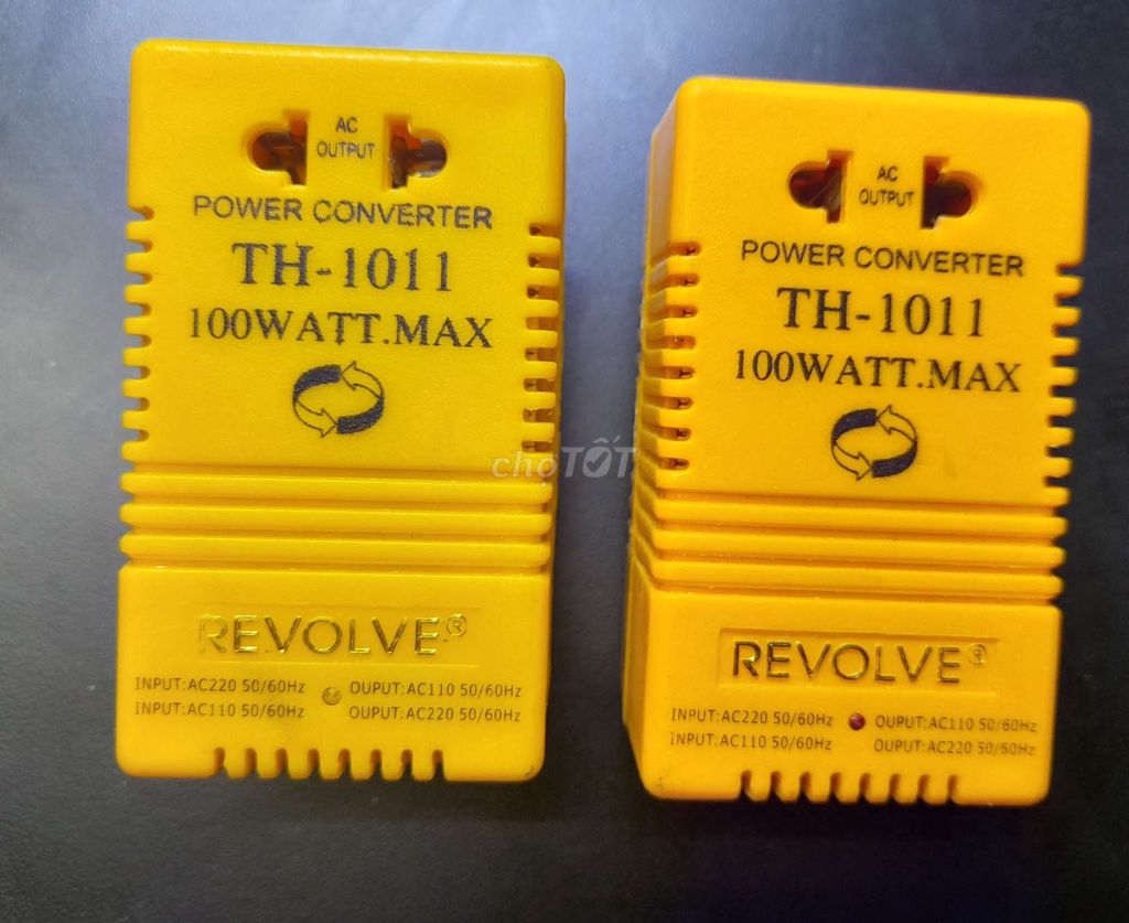 Adaptor đổi điện 220V 110V Revolve TH-1011 xài tốt