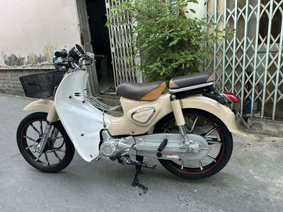 Xe máy Cúp 50cc 2022 màu Kem. bstp chính chù.