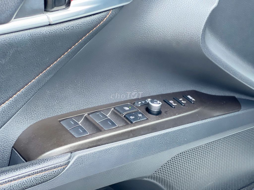 Toyota Camry 2021 2.5Q - 66000 km. Mua bán Ô tô tại Thành phố Thủ Dầu Một Bình Dương được đăng bởi trần thị khánh huyền  hình 9