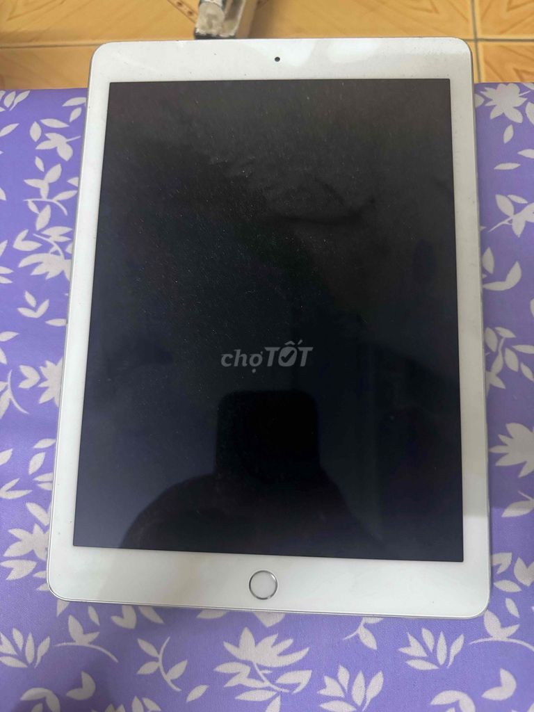Apple iPad Trắng Hỏng. Mua bán Máy tính bảng tại Quận Bình Tân Tp Hồ Chí Minh được đăng bởi Nguyễn Minh Thuận hình 1
