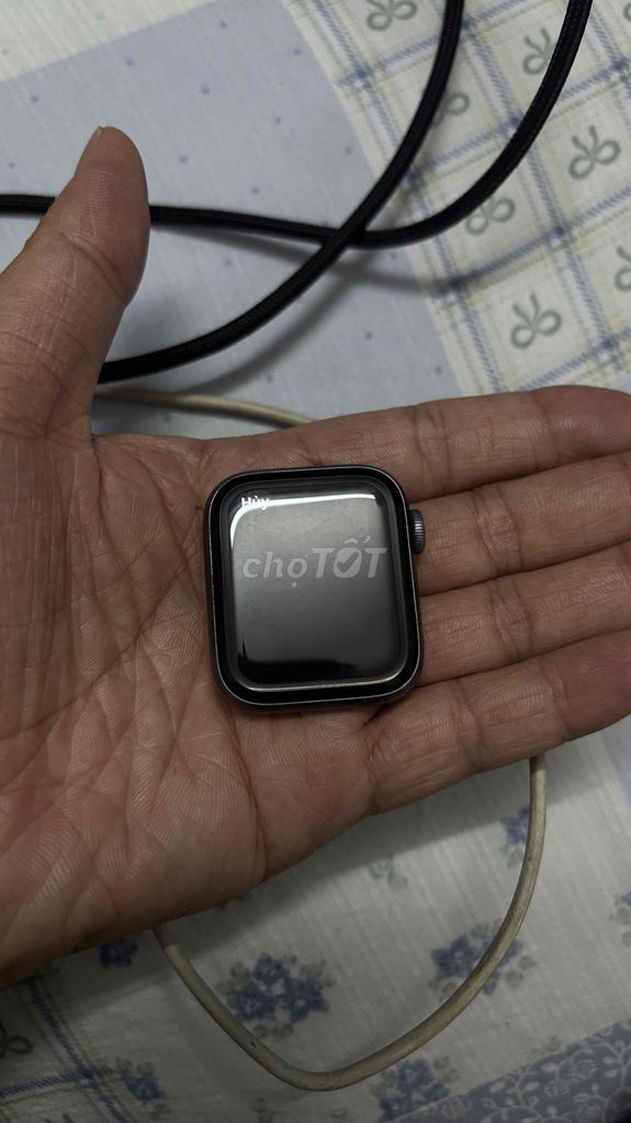 Apple Watch Series 5 Xám. Mua bán Thiết bị đeo thông minh tại Thành phố Thuận An Bình Dương được đăng bởi Lucky Moon hình 1