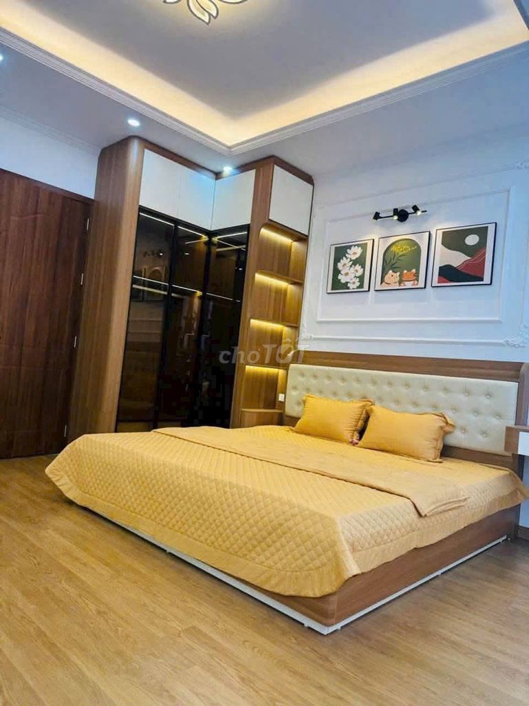 Продается дом с парковкой площадью 35 м² в Тхань Суане, малый бизнес