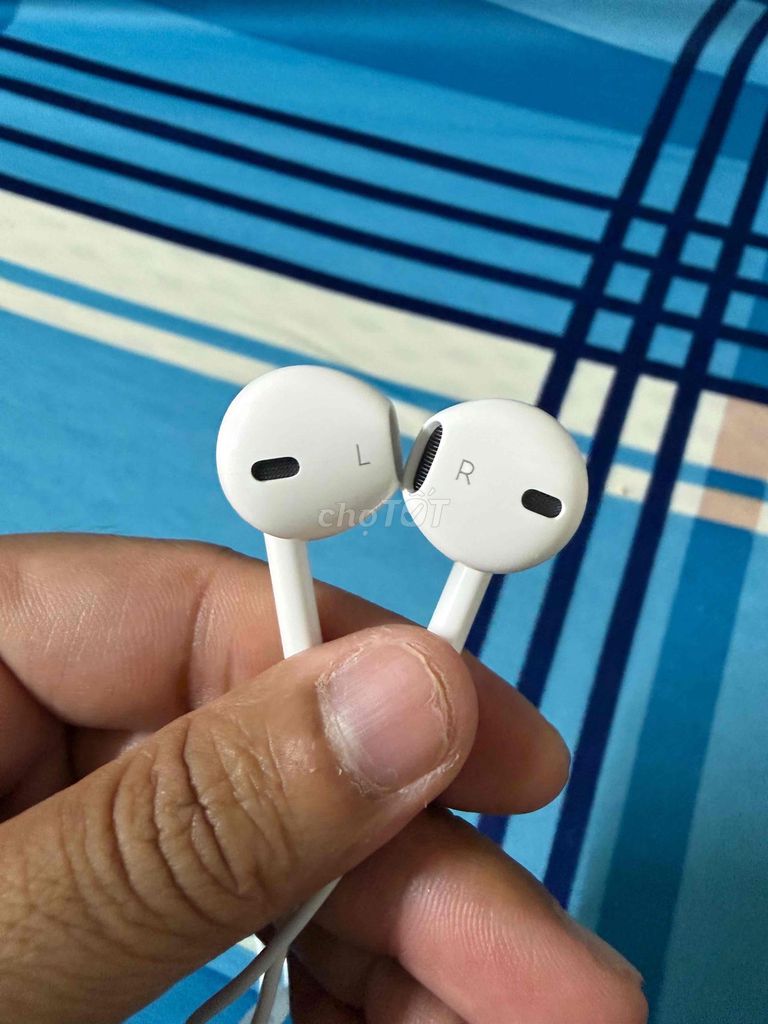 Tai nghe Apple Earpods Lightning Trắng. Mua bán Tivi, Âm thanh tại Quận 7 Tp Hồ Chí Minh được đăng bởi Anh Tuấn hình 1