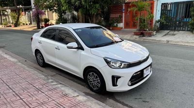 Kia Soluto 2022 1.4 AT Trắng 24.000km 1 chủ