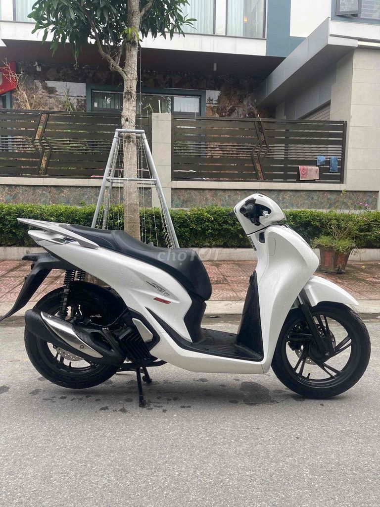 SH 125i CBS Siêu Lướt 2023 Chất _ Bảo Hành 3 Năm. Mua bán Xe máy tại Huyện Gia Lâm Hà Nội được đăng bởi Xe Máy Phúc Hưng hình 3