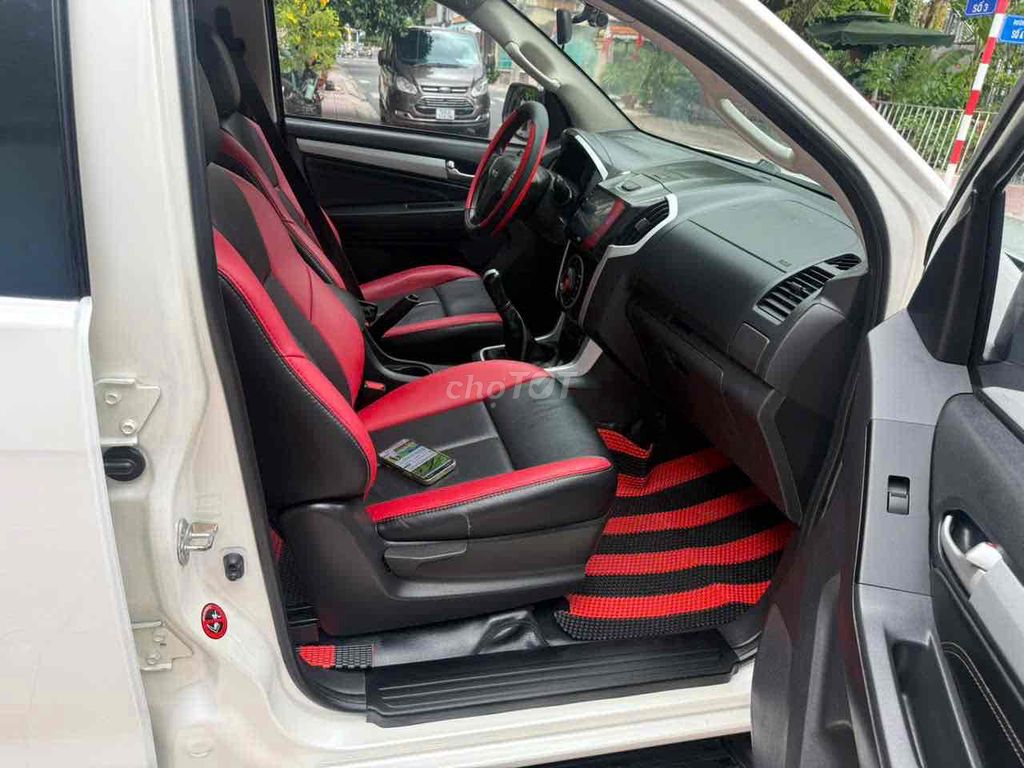 Isuzu Mu X 2.5 số sàn đời cuối 2016. Mua bán Ô tô tại Huyện Bình Chánh Tp Hồ Chí Minh được đăng bởi Như Đạo hình 10