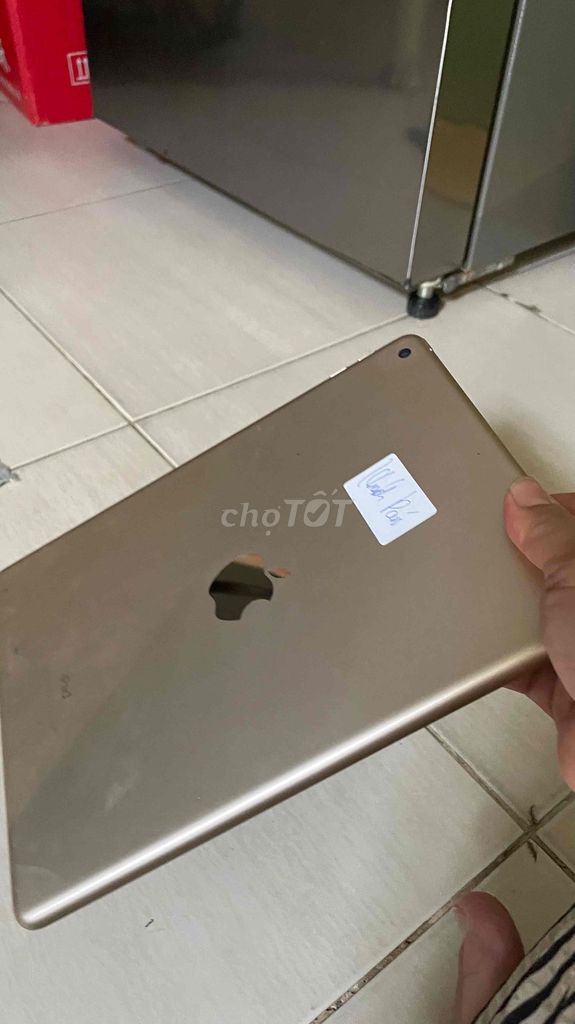 Xac Apple iPad Vàng đồng xác. Mua bán Máy tính bảng tại Quận 1 Tp Hồ Chí Minh được đăng bởi hien nguyen hình 1