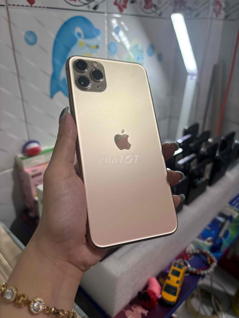 Apple iPhone 11 Pro Max 64GB Vàng. Mua bán Điện thoại tại Huyện Bình Chánh Tp Hồ Chí Minh được đăng bởi Danh Thư hình 1