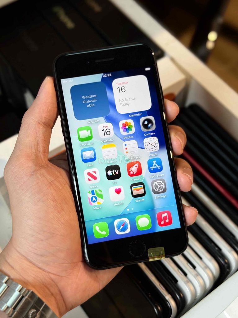 Apple iPhone SE2 64GB Quốc tế Đen, Đỏ, Trắng 98-99. Mua bán Điện thoại tại Huyện Lấp Vò Đồng Tháp được đăng bởi Nam hình 1