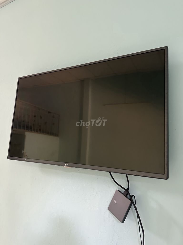 Chuyển nhà thanh lý rẻ tivi bự LG 43 inch rất tốt. Mua bán Tivi, Âm thanh tại Quận Bình Thạnh Tp Hồ Chí Minh được đăng bởi Hoàng  hình 1