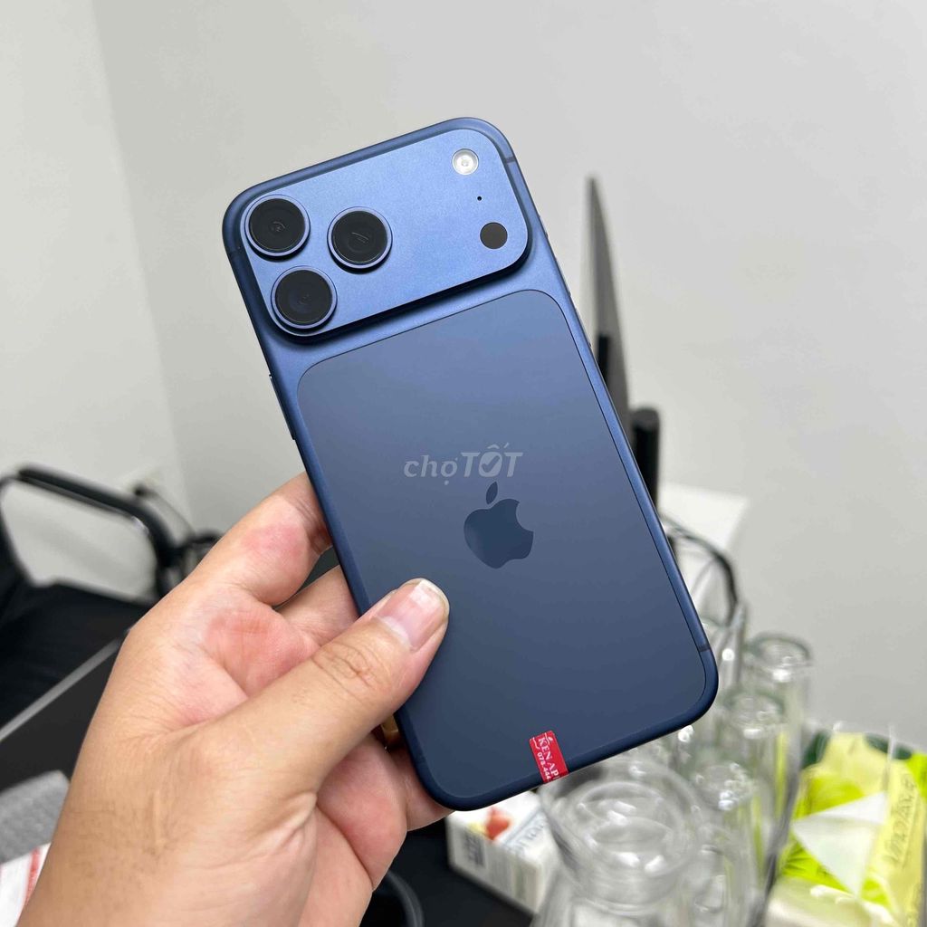 Apple iPhone 17 Pro Max 256GB lướt sạc 8 lần. Mua bán Điện thoại tại Quận Tây Hồ Hà Nội được đăng bởi Duy Anh hình 1