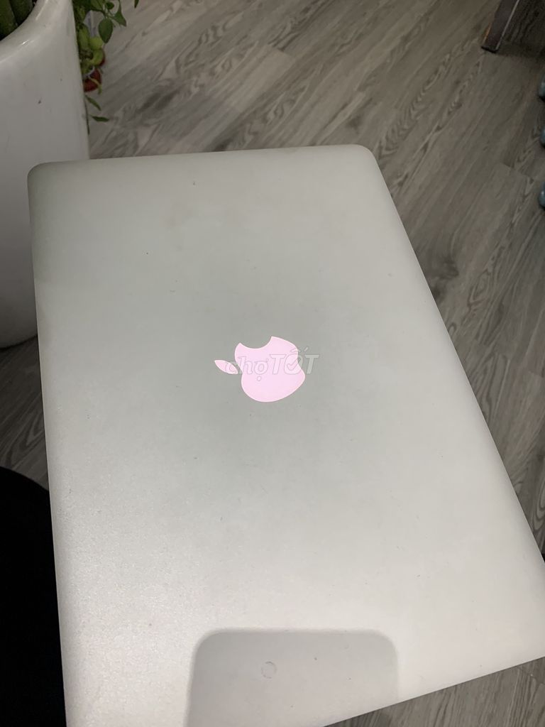 Apple MacBook Air i7 8GB. Mua bán Laptop tại Quận Hải Châu Đà Nẵng được đăng bởi Linh hình 1