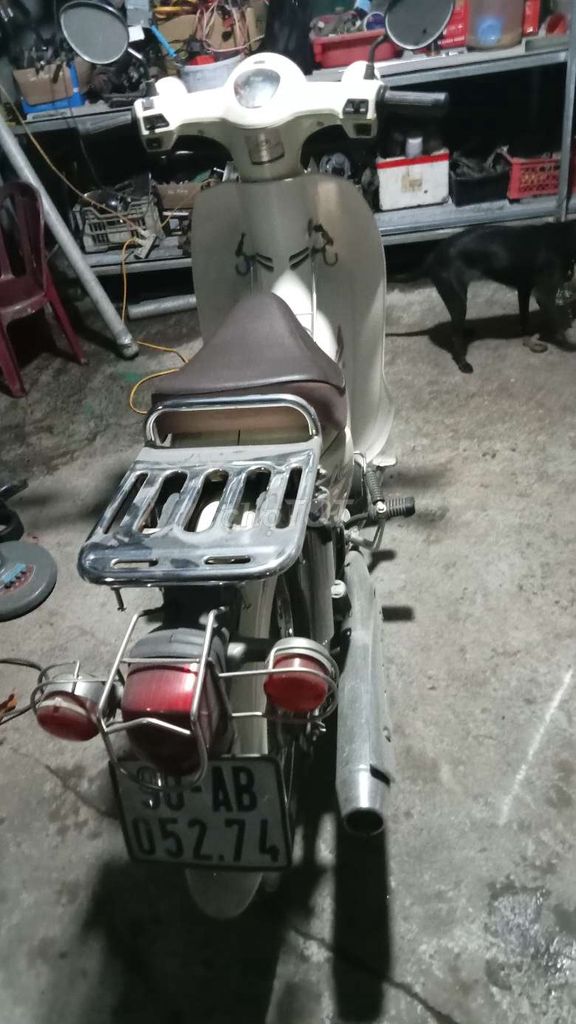 Em đăng bán hộ ông anh chiếc super cup. Mua bán Xe máy tại Thành phố Phủ Lý Hà Nam được đăng bởi duy hình 4