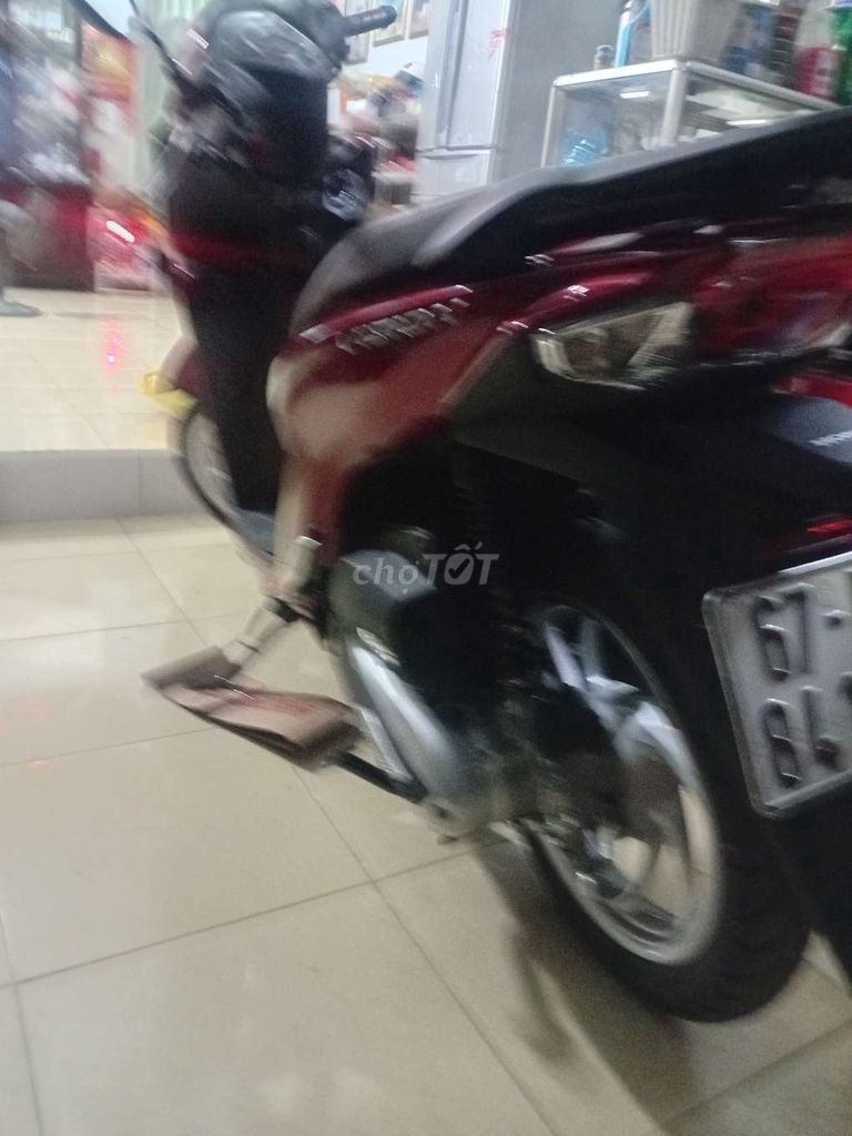 Honda Vision 2025 màu Đỏ. Mua bán Xe máy tại Thành phố Châu Đốc An Giang được đăng bởi Hau Nguyen hình 2