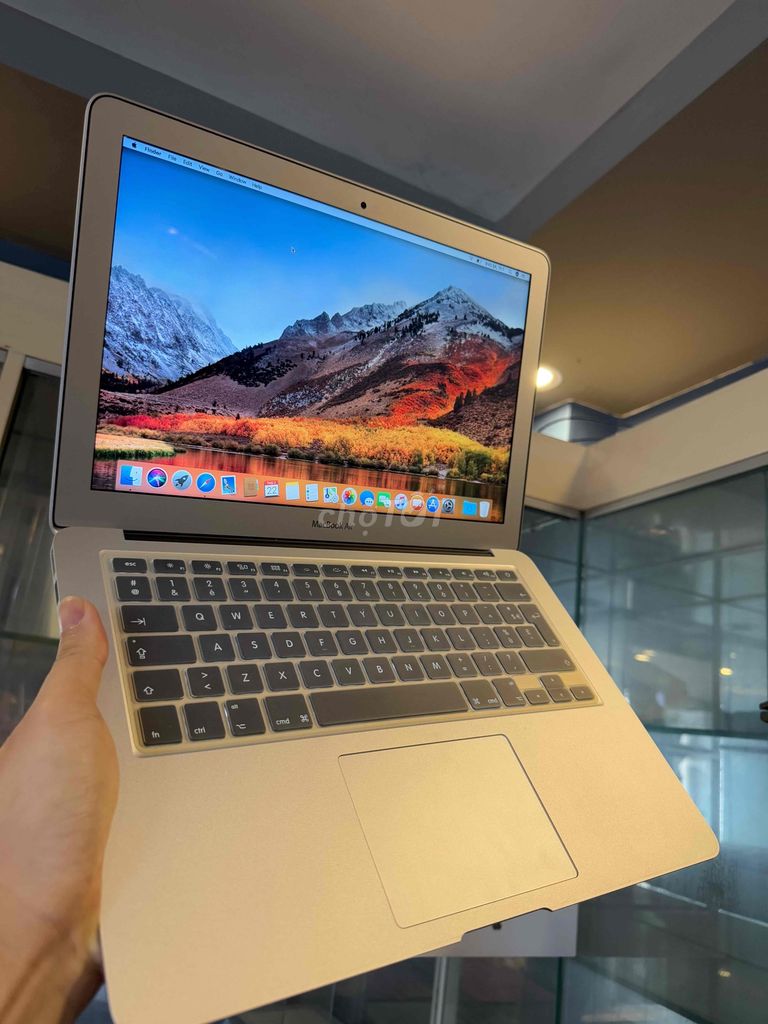 Thanh lý macbook air 2017 đẹp keng.